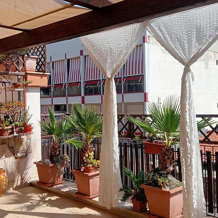 Casa-B&B Bouganville Attico 85 Mq Barletta Dış mekan fotoğraf