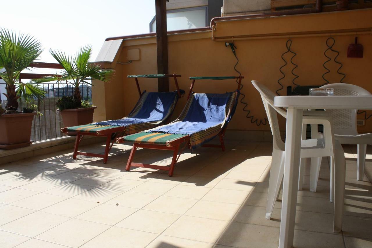 Casa-B&B Bouganville Attico 85 Mq Barletta Dış mekan fotoğraf