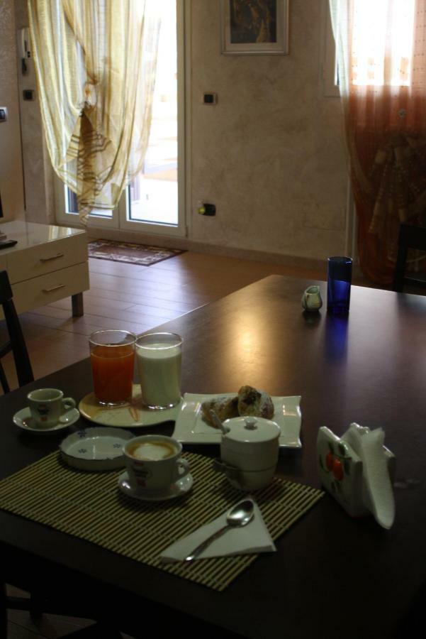 Casa-B&B Bouganville Attico 85 Mq Barletta Dış mekan fotoğraf